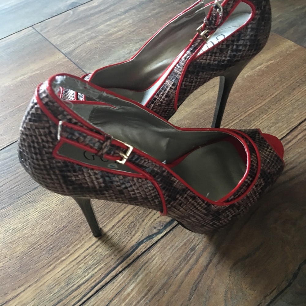 Shoes - Picture 2 of 2